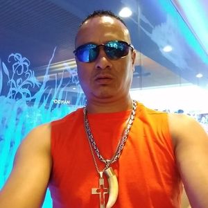 Meet your Posher, Tiburon j gonzalez